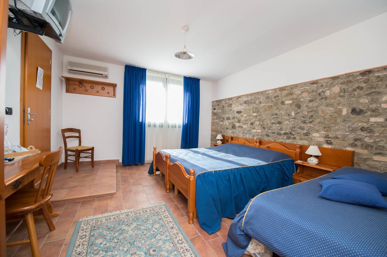 Agriturismo Le Oche Selvatiche Lauzacco 外观 照片