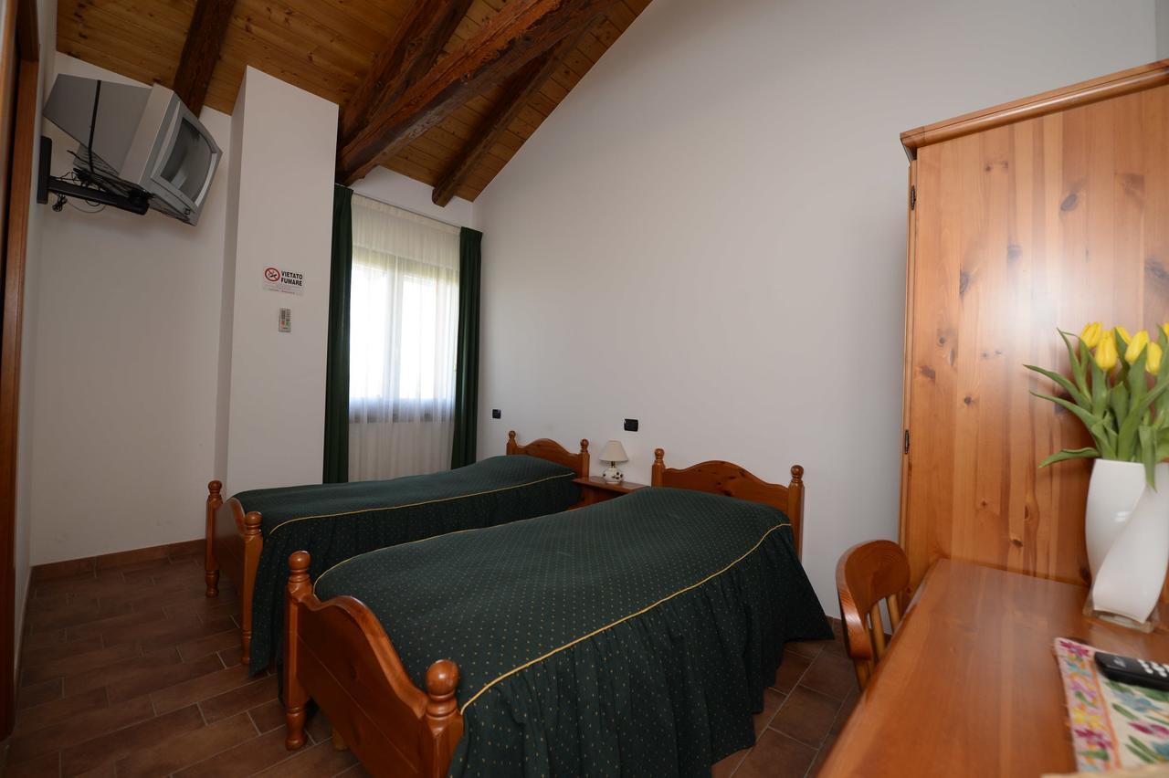 Agriturismo Le Oche Selvatiche Lauzacco 外观 照片