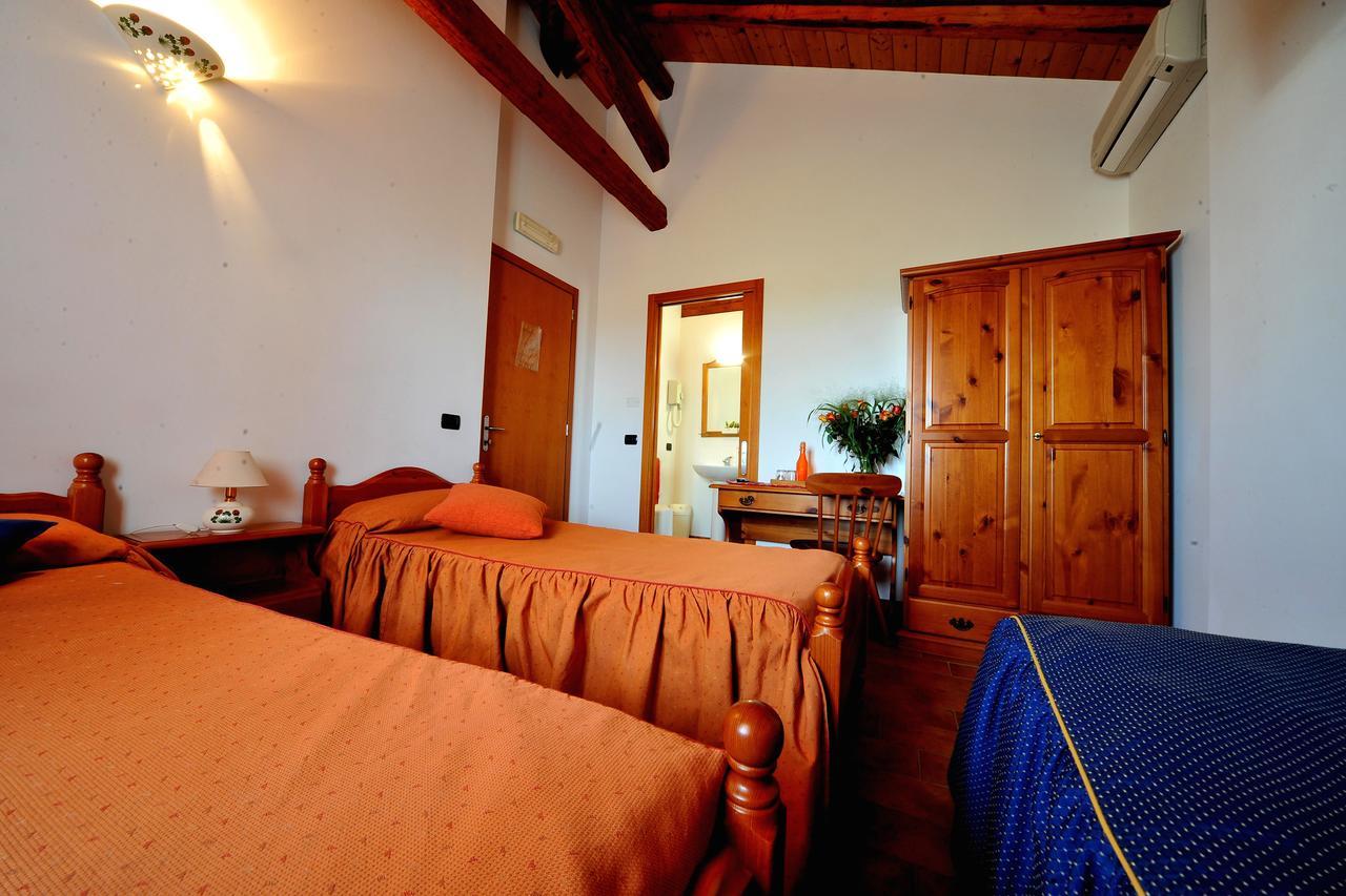Agriturismo Le Oche Selvatiche Lauzacco 外观 照片