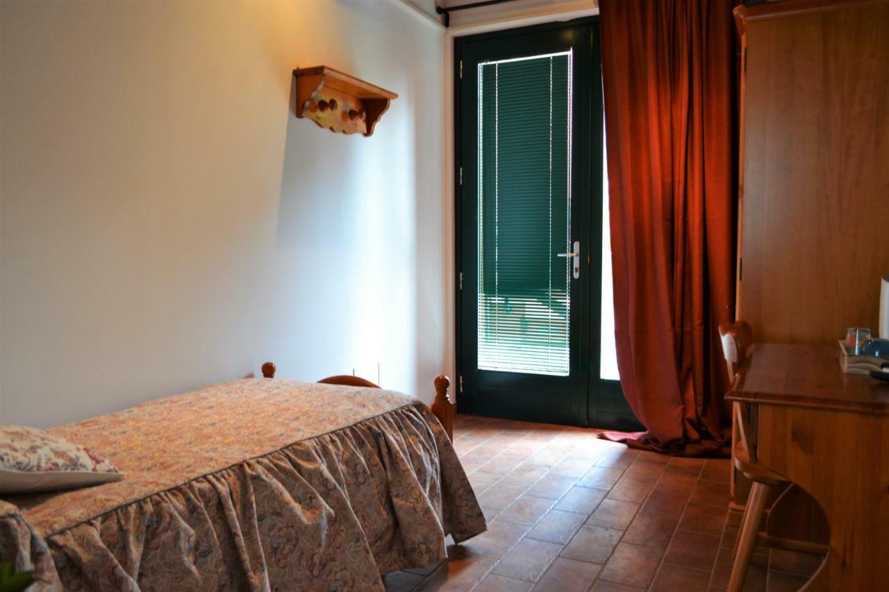 Agriturismo Le Oche Selvatiche Lauzacco 外观 照片